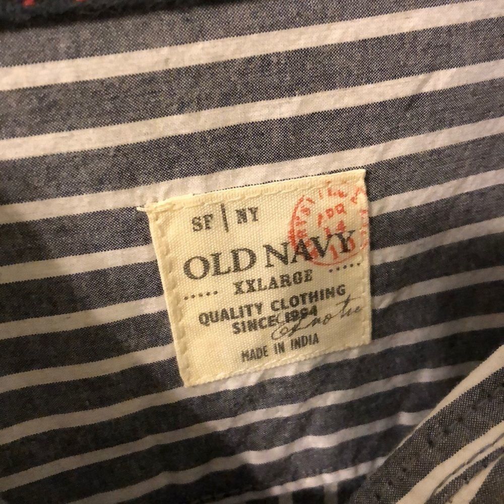 Men’s XXL old navy button up - Picture 2 of 3